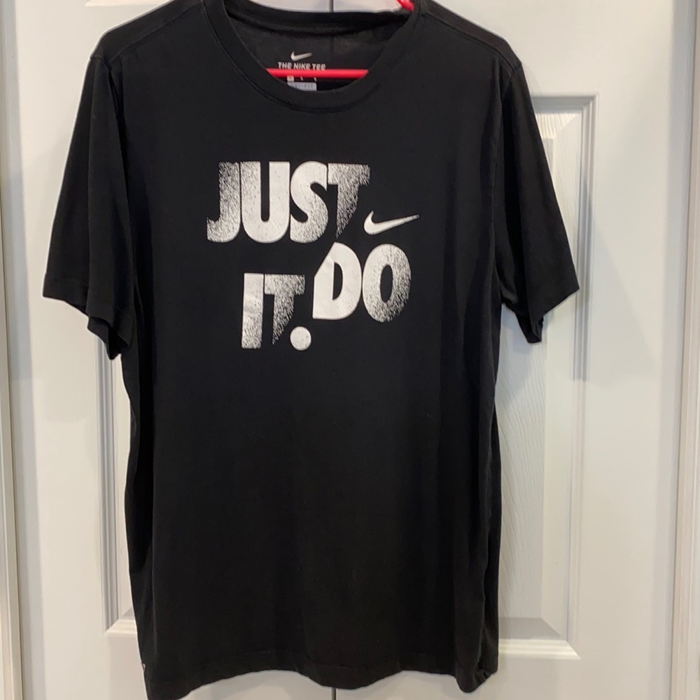 Men’s black Nike Tshirt